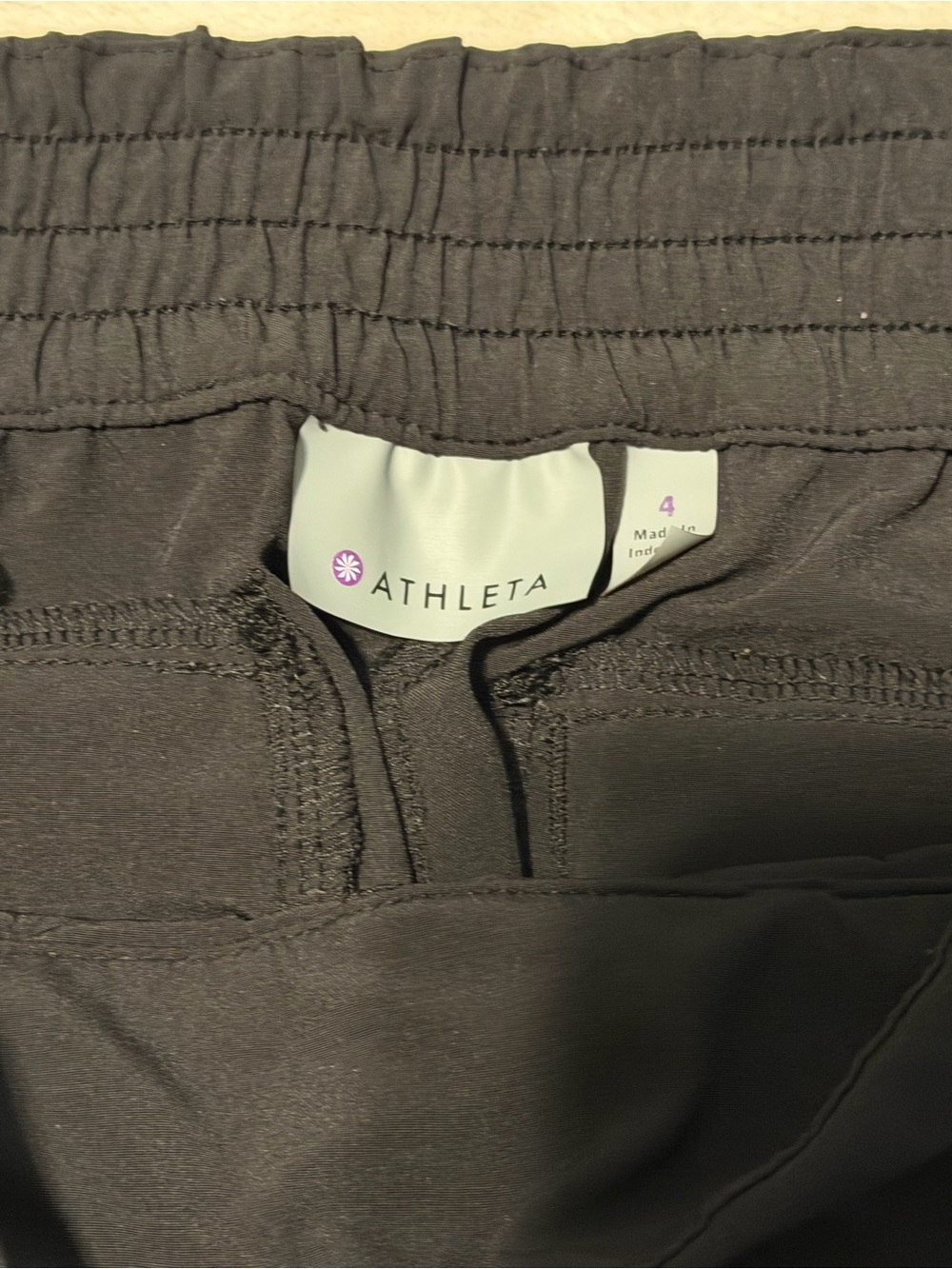 Athleta Black Cargo Jogger Pants Women’s Size 4 - Picture 3 of 6